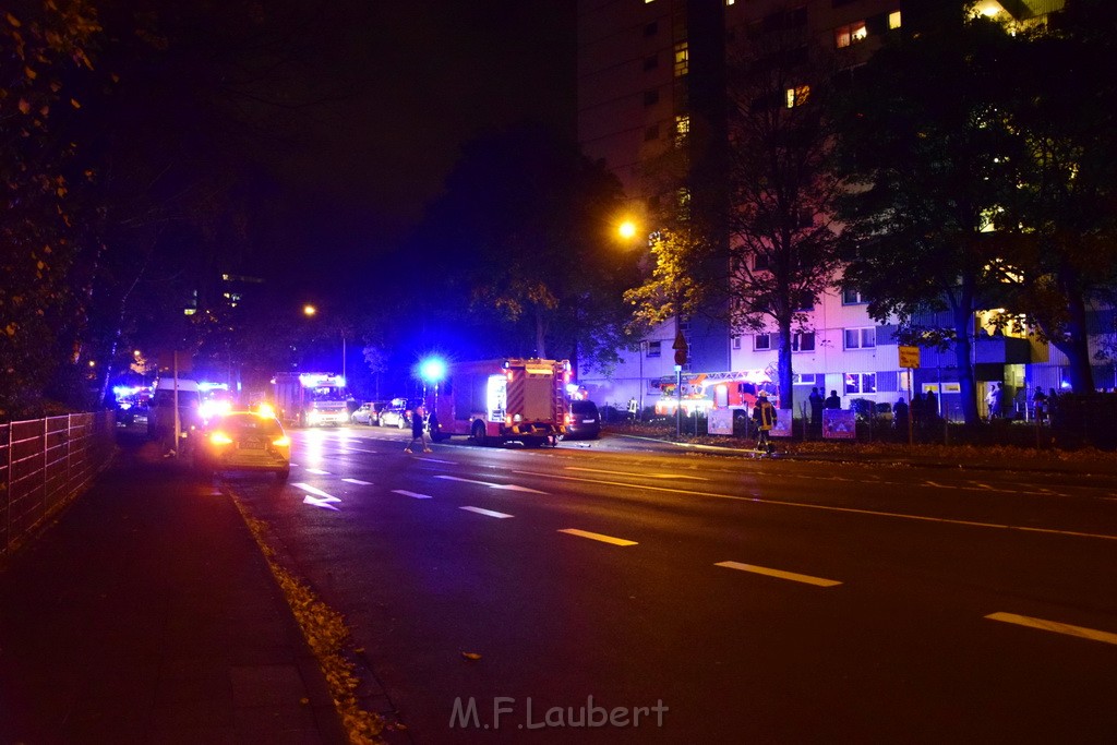 Feuer 2 Koeln Porz Finkenberg Steinstr Konrad Adenauerstr P02.JPG - Miklos Laubert